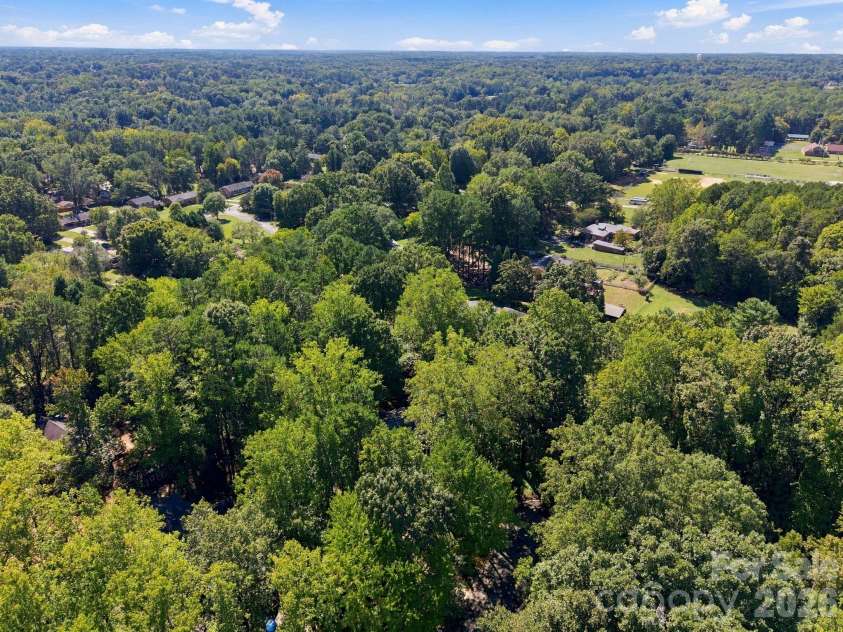227 Camelot Drive, Salisbury, NC 28144.  MLS# CAR4435486, YatesRealty ID 57157. 