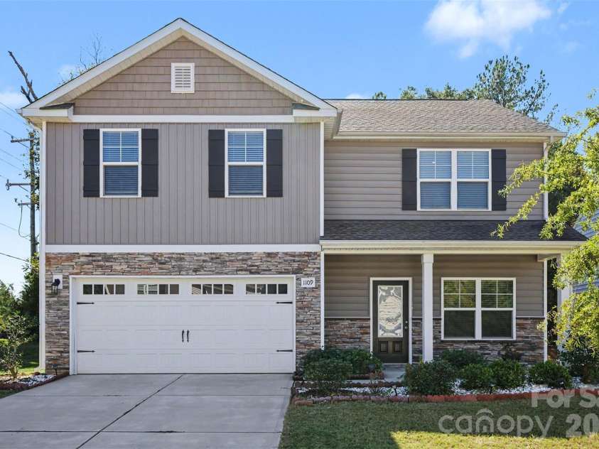 1109 Pecan Ridge Road, Fort Mill, SC 29715.  MLS# CAR4429147, YatesRealty ID 57158. 