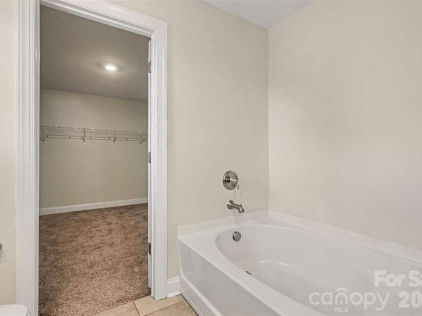 1109 Pecan Ridge Road, Fort Mill, SC 29715.  MLS# CAR4429147, YatesRealty ID 57158. 