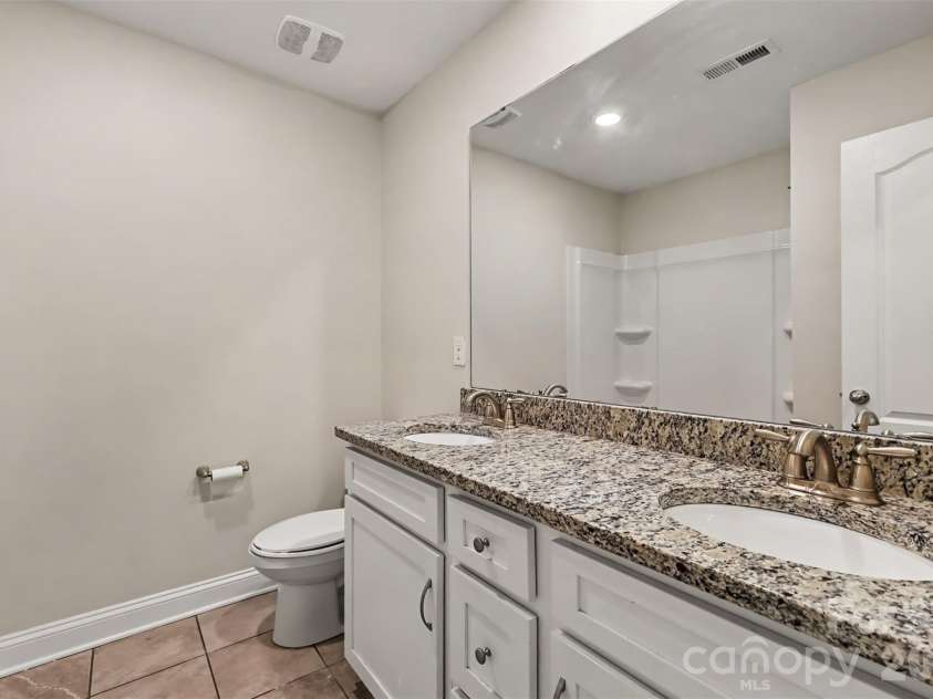 1109 Pecan Ridge Road, Fort Mill, SC 29715.  MLS# CAR4429147, YatesRealty ID 57158. 