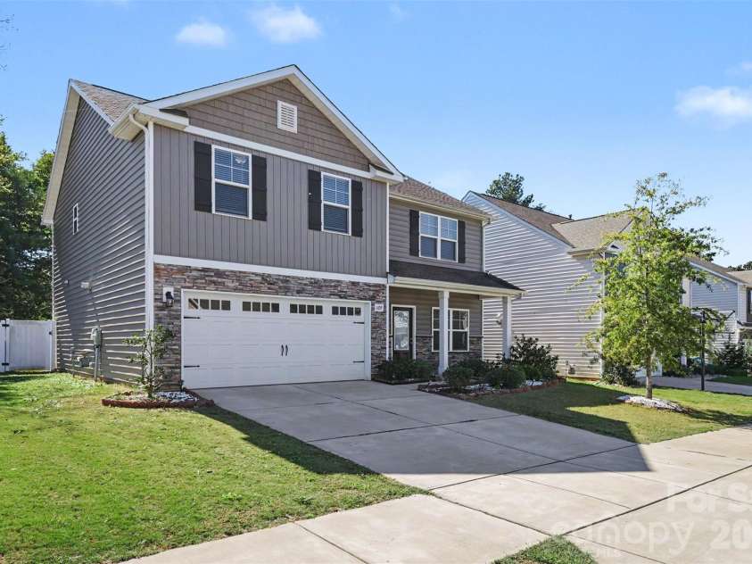 1109 Pecan Ridge Road, Fort Mill, SC 29715.  MLS# CAR4429147, YatesRealty ID 57158. 