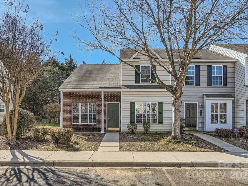 7871 Petrea Lane, Charlotte, NC 28227.  MLS# CAR4218014, YatesRealty ID 5716. 