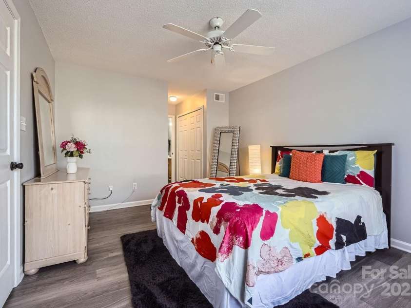 7871 Petrea Lane, Charlotte, NC 28227.  MLS# CAR4218014, YatesRealty ID 5716. 