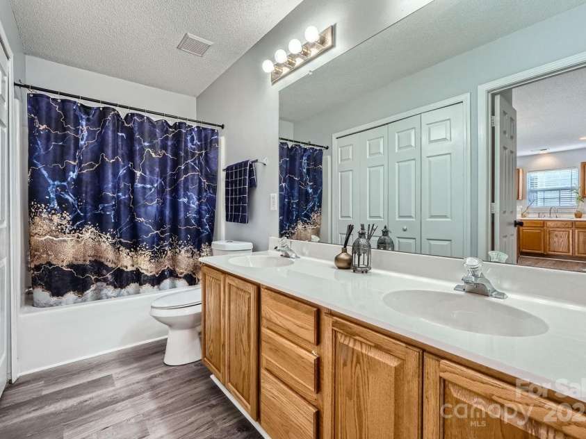 7871 Petrea Lane, Charlotte, NC 28227.  MLS# CAR4218014, YatesRealty ID 5716. 