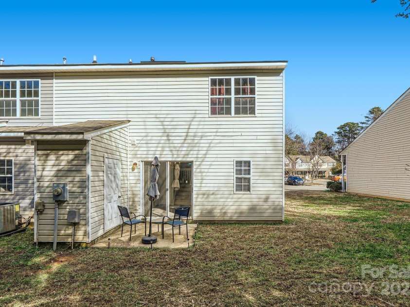 7871 Petrea Lane, Charlotte, NC 28227.  MLS# CAR4218014, YatesRealty ID 5716. 