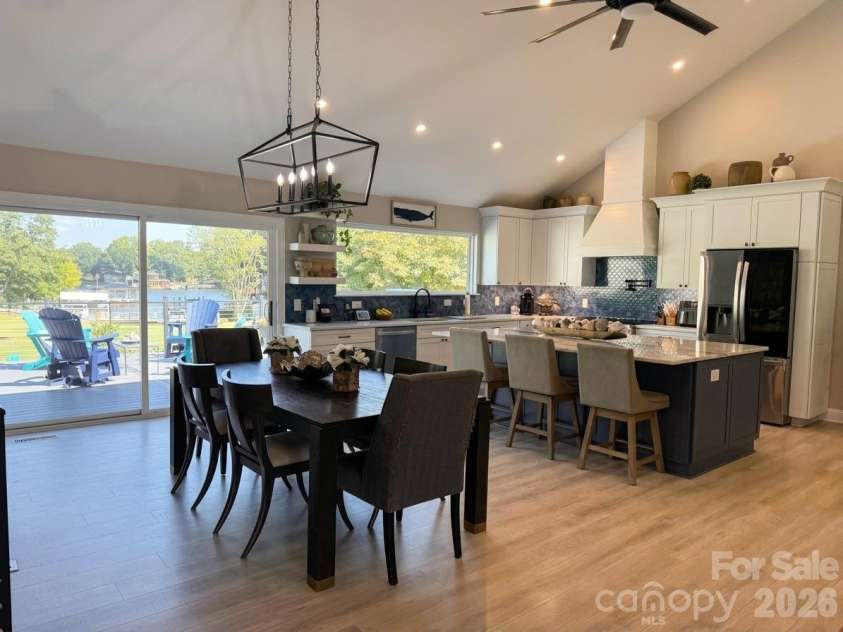 15800 Henry Lane, Huntersville, NC 28078.  MLS# CAR4432159, YatesRealty ID 57160. 