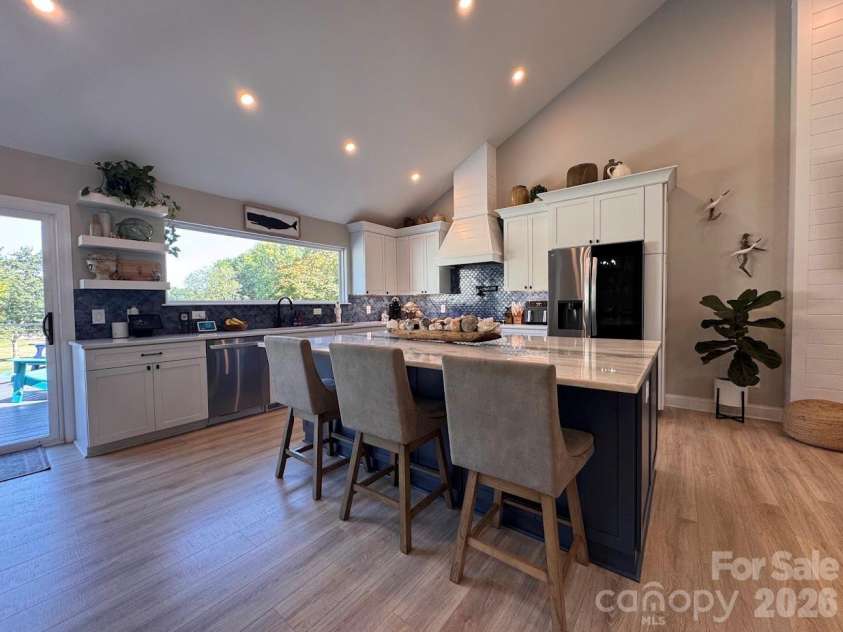 15800 Henry Lane, Huntersville, NC 28078.  MLS# CAR4432159, YatesRealty ID 57160. 