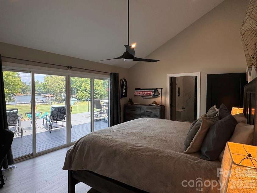 15800 Henry Lane, Huntersville, NC 28078.  MLS# CAR4432159, YatesRealty ID 57160. 