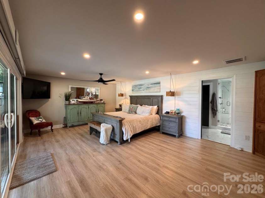 15800 Henry Lane, Huntersville, NC 28078.  MLS# CAR4432159, YatesRealty ID 57160. 