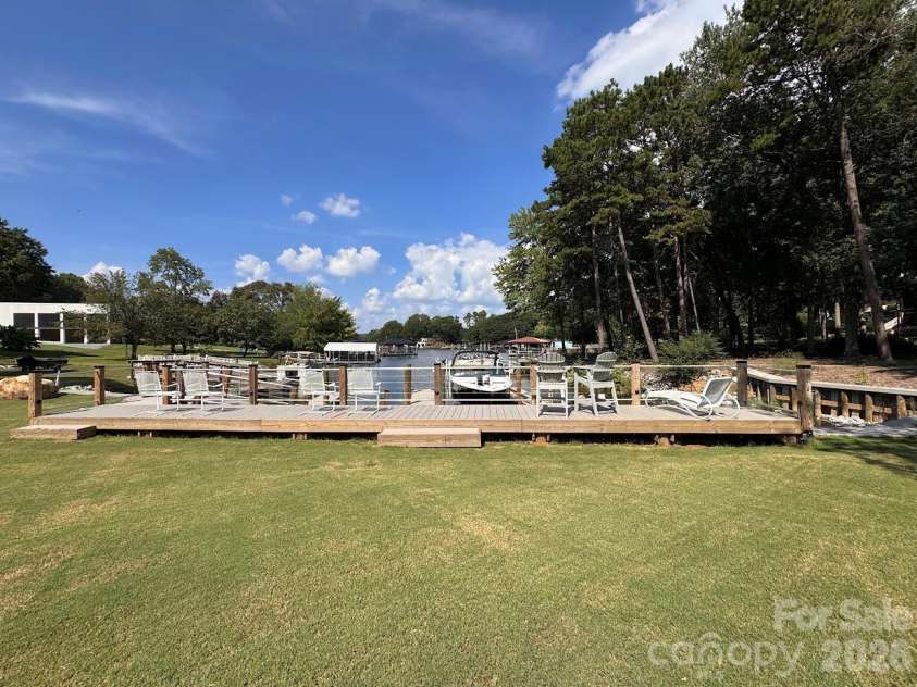 15800 Henry Lane, Huntersville, NC 28078.  MLS# CAR4432159, YatesRealty ID 57160. 