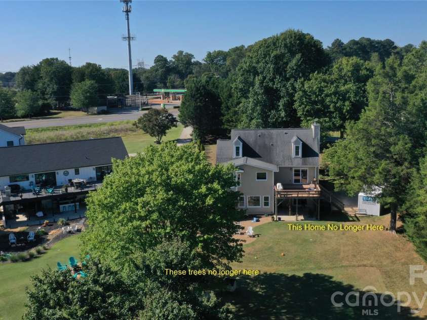 15800 Henry Lane, Huntersville, NC 28078.  MLS# CAR4432159, YatesRealty ID 57160. 