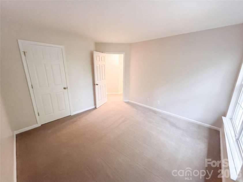9339 Autumn Applause Drive, Charlotte, NC 28277.  MLS# CAR4435503, YatesRealty ID 57161. 