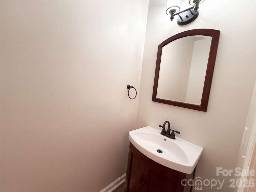 9339 Autumn Applause Drive, Charlotte, NC 28277.  MLS# CAR4435503, YatesRealty ID 57161. 