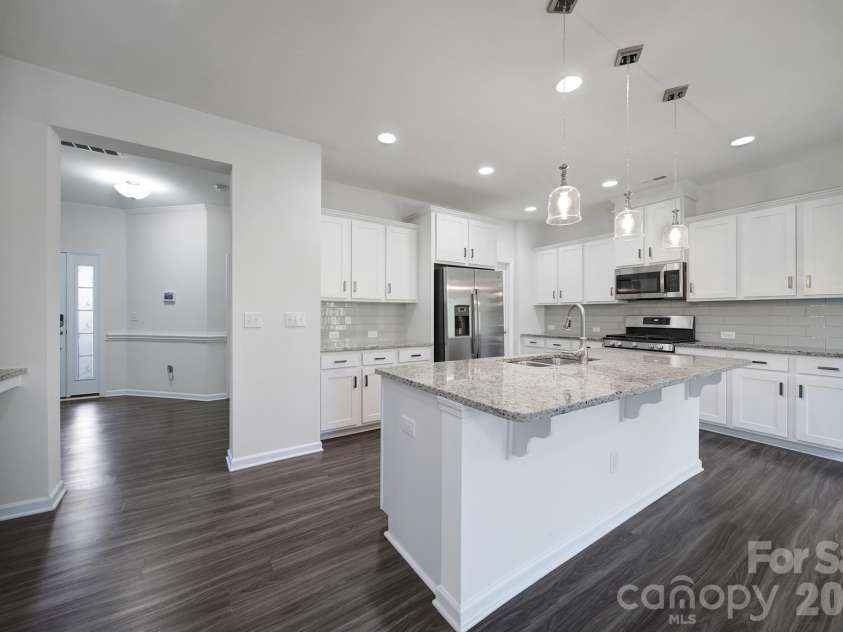620 Amber Meadows Way, Tega Cay, SC 29708.  MLS# CAR4434999, YatesRealty ID 57162. 