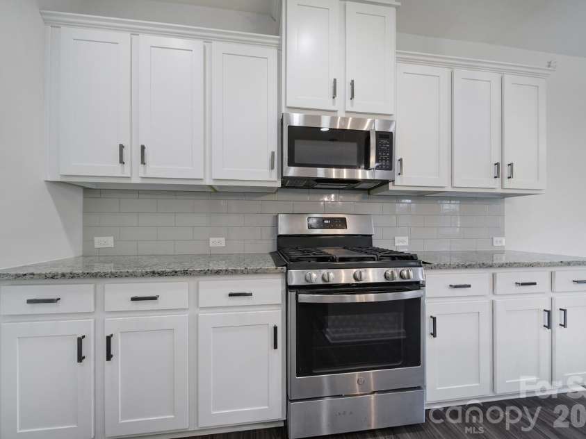 620 Amber Meadows Way, Tega Cay, SC 29708.  MLS# CAR4434999, YatesRealty ID 57162. 