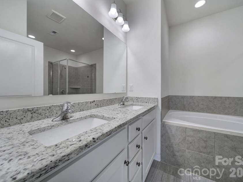 620 Amber Meadows Way, Tega Cay, SC 29708.  MLS# CAR4434999, YatesRealty ID 57162. 