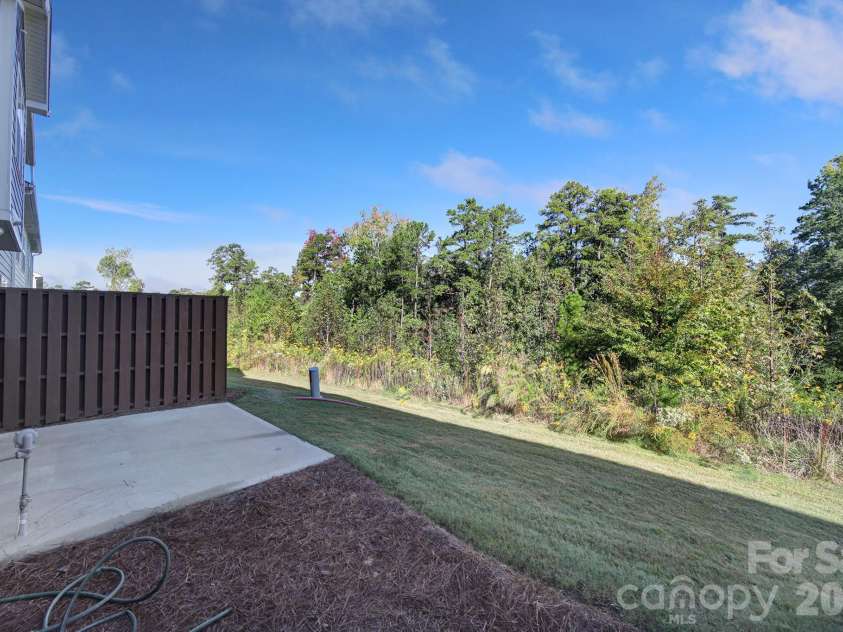 620 Amber Meadows Way, Tega Cay, SC 29708.  MLS# CAR4434999, YatesRealty ID 57162. 