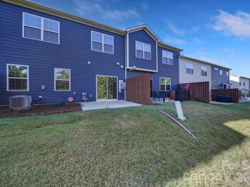 620 Amber Meadows Way, Tega Cay, SC 29708.  MLS# CAR4434999, YatesRealty ID 57162. 