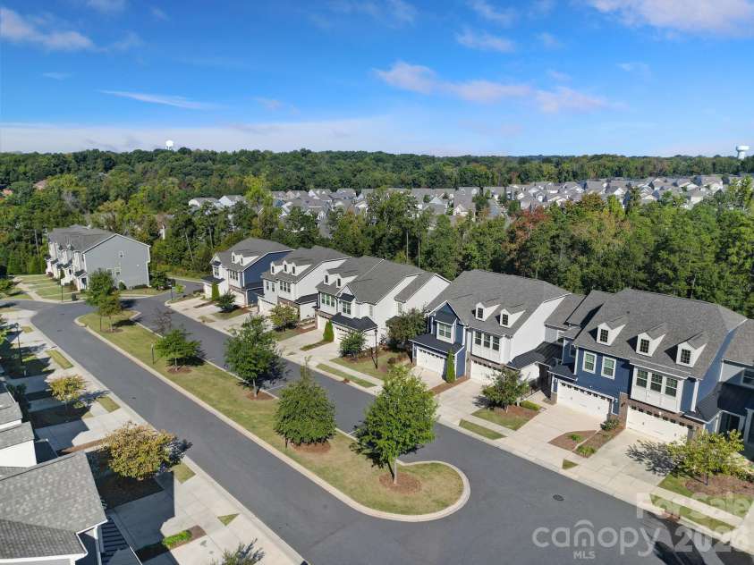 620 Amber Meadows Way, Tega Cay, SC 29708.  MLS# CAR4434999, YatesRealty ID 57162. 
