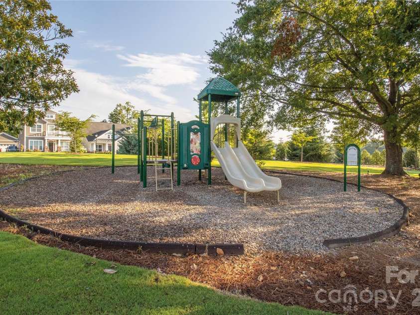 620 Amber Meadows Way, Tega Cay, SC 29708.  MLS# CAR4434999, YatesRealty ID 57162. 