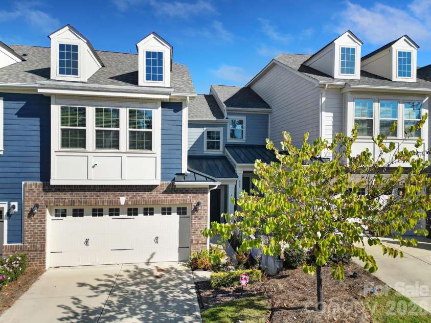 620 Amber Meadows Way, Tega Cay, SC 29708.  MLS# CAR4434999, YatesRealty ID 57162. 
