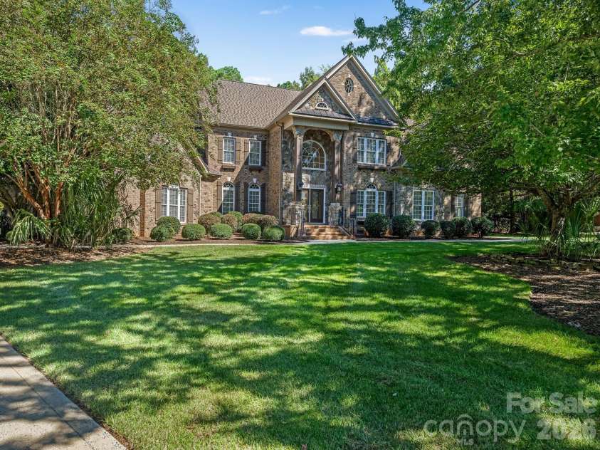 9200 Skipaway Drive, Waxhaw, NC 28173.  MLS# CAR4398254, YatesRealty ID 57165. 9200 Skipaway Front Elevation