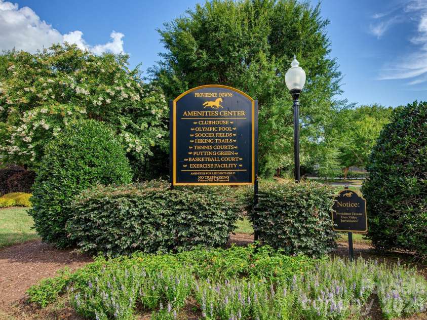 9200 Skipaway Drive, Waxhaw, NC 28173.  MLS# CAR4398254, YatesRealty ID 57165. Amenities Signage