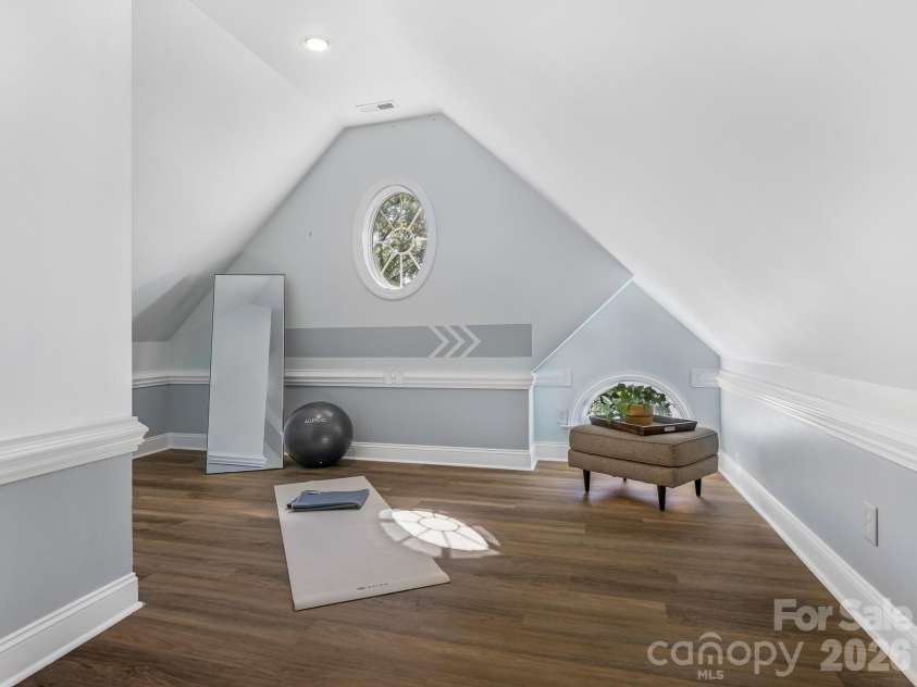9200 Skipaway Drive, Waxhaw, NC 28173.  MLS# CAR4398254, YatesRealty ID 57165. Bonus Room