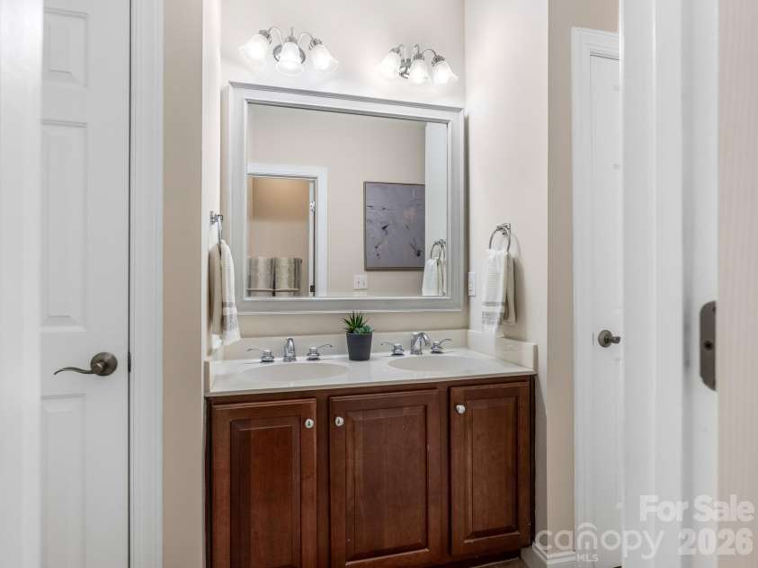 9200 Skipaway Drive, Waxhaw, NC 28173.  MLS# CAR4398254, YatesRealty ID 57165. Full Bath Adjoins Beds #2 and #3, two linen closets