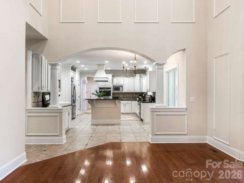 9200 Skipaway Drive, Waxhaw, NC 28173.  MLS# CAR4398254, YatesRealty ID 57165. Open Floor plan