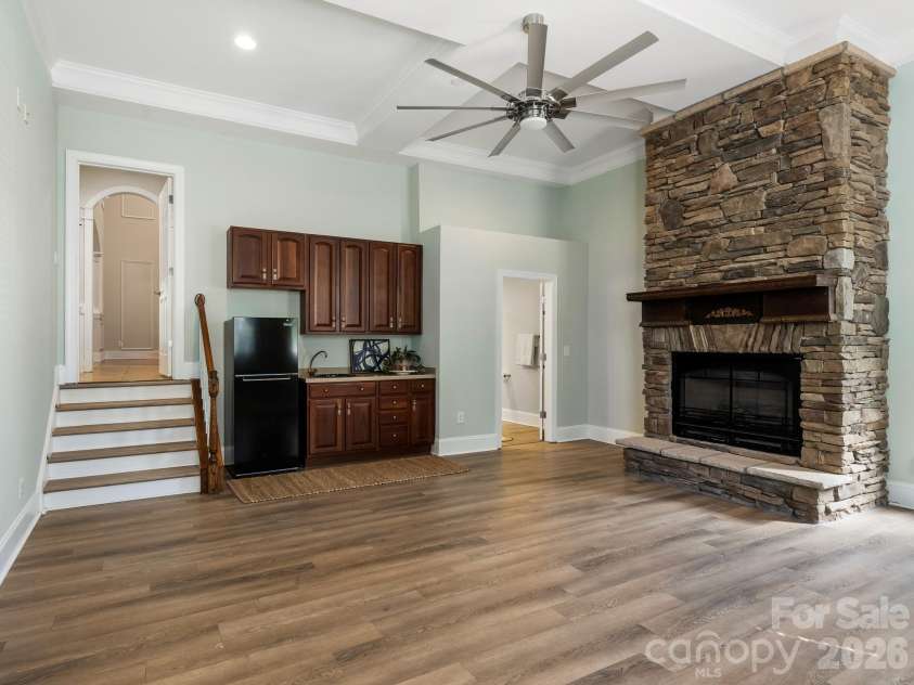 9200 Skipaway Drive, Waxhaw, NC 28173.  MLS# CAR4398254, YatesRealty ID 57165. Recreation Room