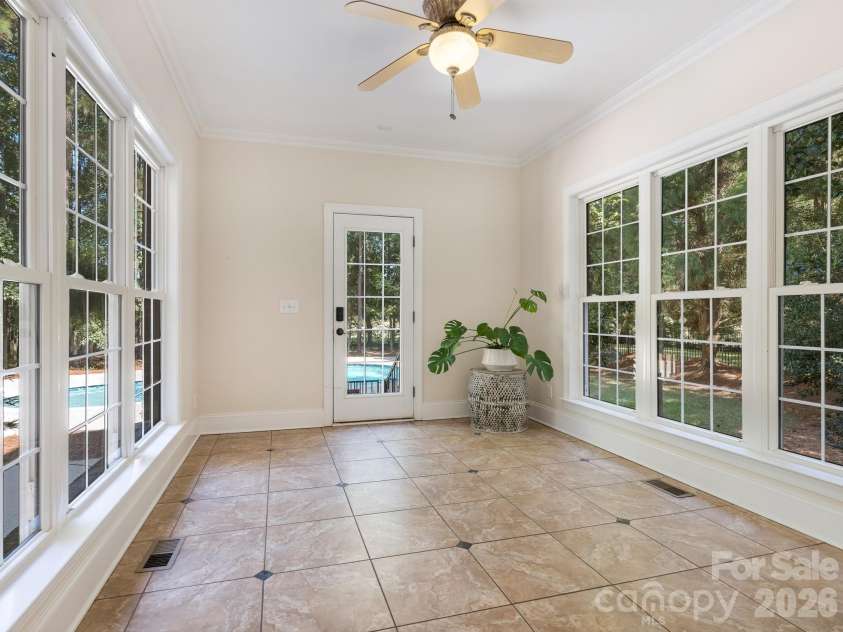 9200 Skipaway Drive, Waxhaw, NC 28173.  MLS# CAR4398254, YatesRealty ID 57165. Sunroom