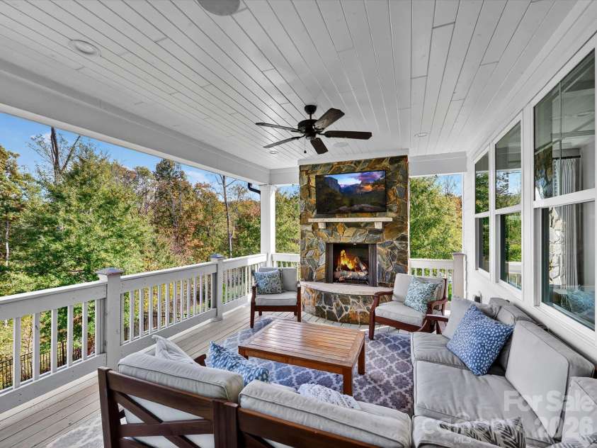 13513 Old Store Road, Huntersville, NC 28078.  MLS# CAR4435065, YatesRealty ID 57168. 