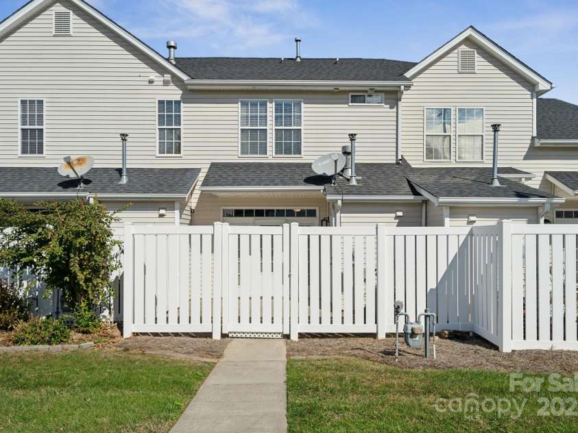 4211 Center Place Drive, Harrisburg, NC 28075.  MLS# CAR4277527, YatesRealty ID 5717. Access from parking area