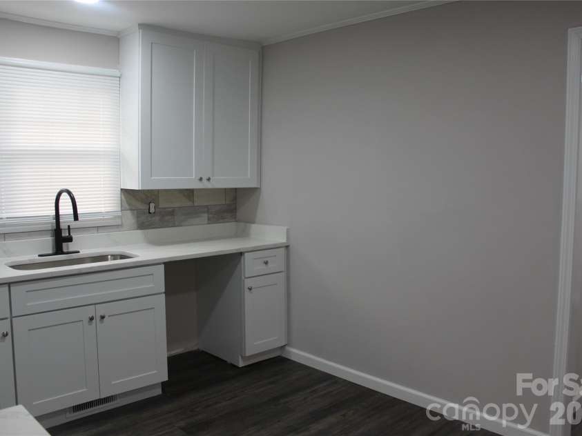 194 Crescent Drive, Forest City, NC 28043.  MLS# CAR4434498, YatesRealty ID 57174. 