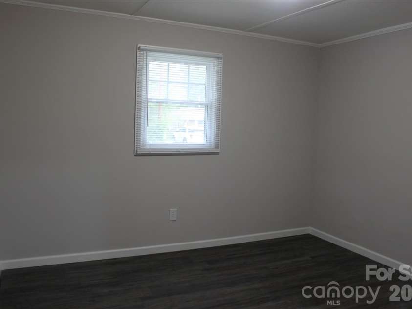194 Crescent Drive, Forest City, NC 28043.  MLS# CAR4434498, YatesRealty ID 57174. 