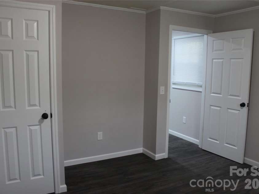 194 Crescent Drive, Forest City, NC 28043.  MLS# CAR4434498, YatesRealty ID 57174. 
