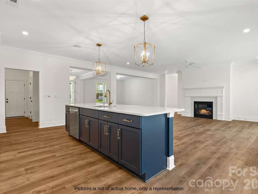 104 Hickory Hill Road, Mooresville, NC 28117.  MLS# CAR4434468, YatesRealty ID 57178. 