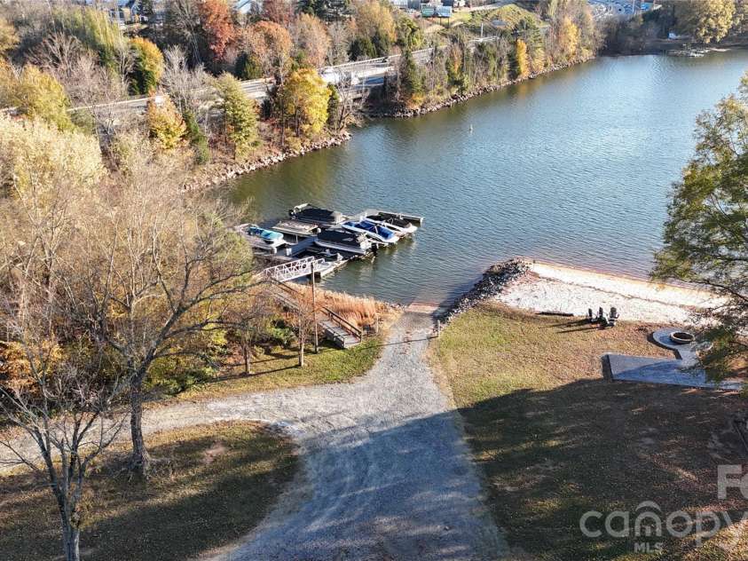 104 Hickory Hill Road, Mooresville, NC 28117.  MLS# CAR4434468, YatesRealty ID 57178. 