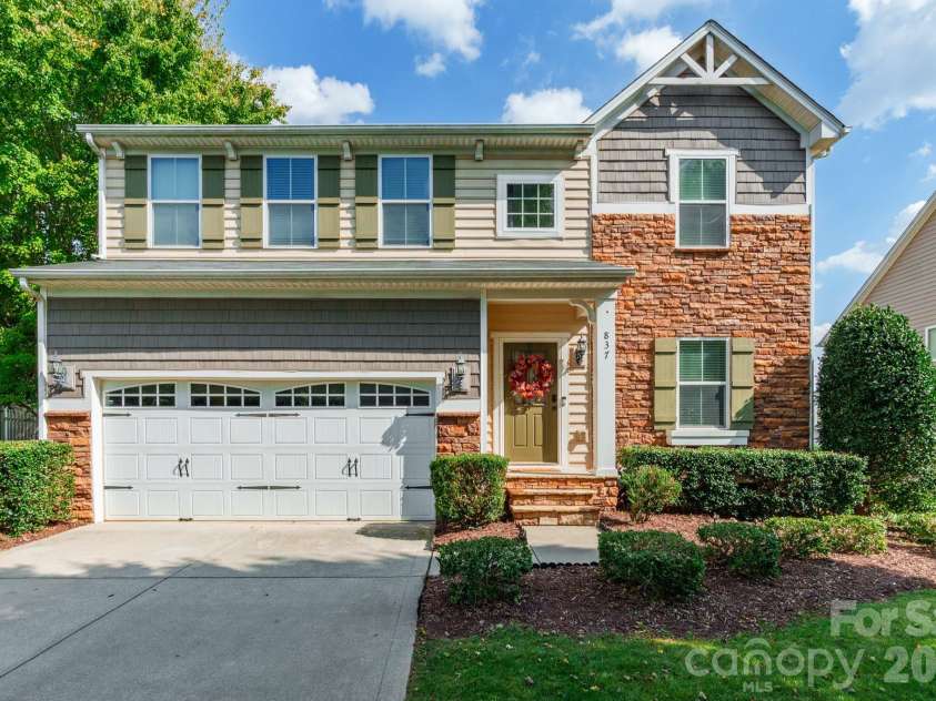837 Lion Lane, Fort Mill, SC 29715.  MLS# CAR4434939, YatesRealty ID 57179. 