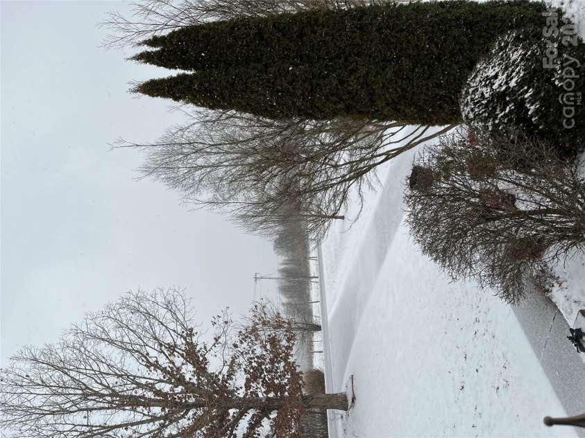 499 Flint Hill Road, Alexander, NC 28701.  MLS# CAR4409425, YatesRealty ID 57181. Seasons by Seller