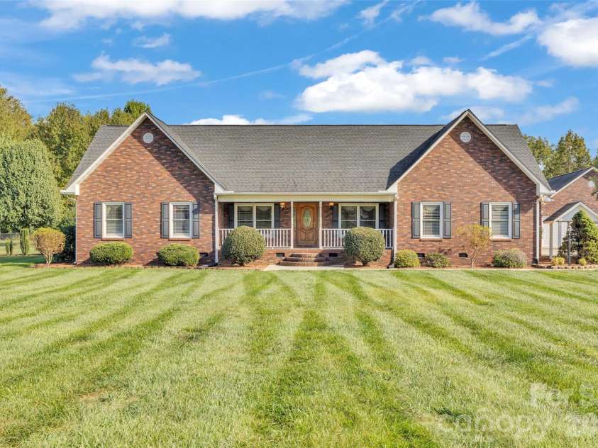 120 Burr Lane, Salisbury, NC 28146.  MLS# CAR4433340, YatesRealty ID 57184. 