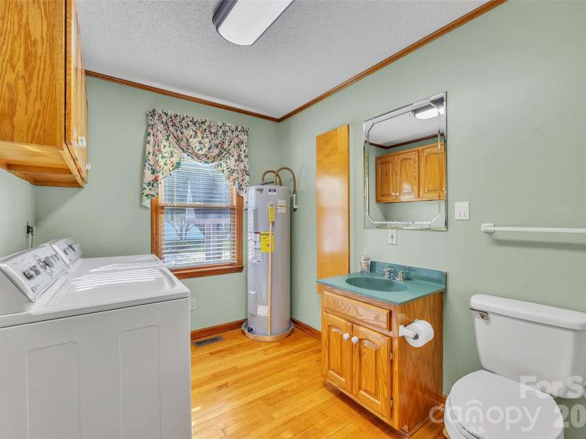 120 Burr Lane, Salisbury, NC 28146.  MLS# CAR4433340, YatesRealty ID 57184. 