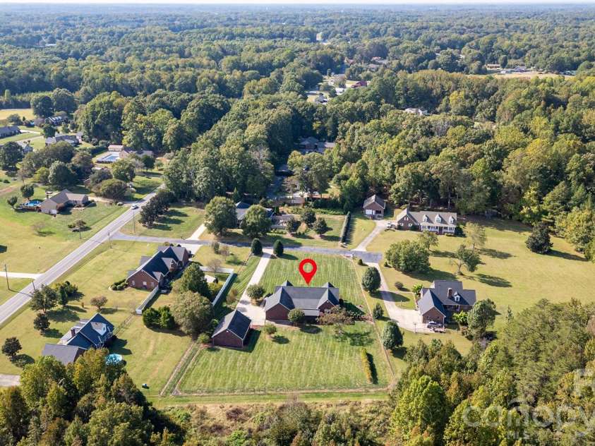 120 Burr Lane, Salisbury, NC 28146.  MLS# CAR4433340, YatesRealty ID 57184. 