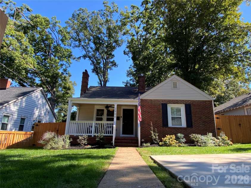 2906 Rush Avenue, Charlotte, NC 28208.  MLS# CAR4435558, YatesRealty ID 57188. 