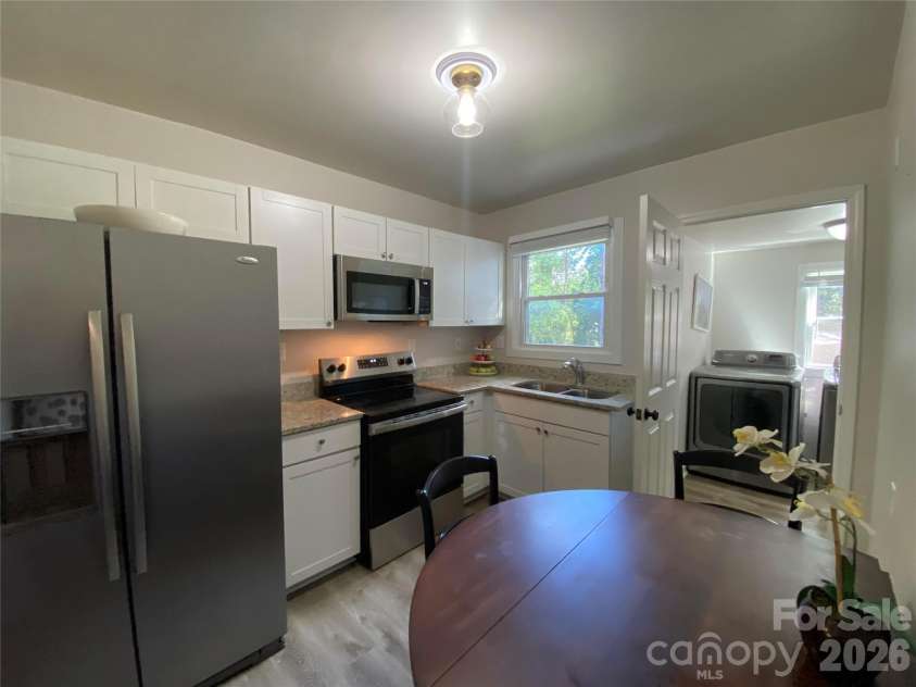 2906 Rush Avenue, Charlotte, NC 28208.  MLS# CAR4435558, YatesRealty ID 57188. 