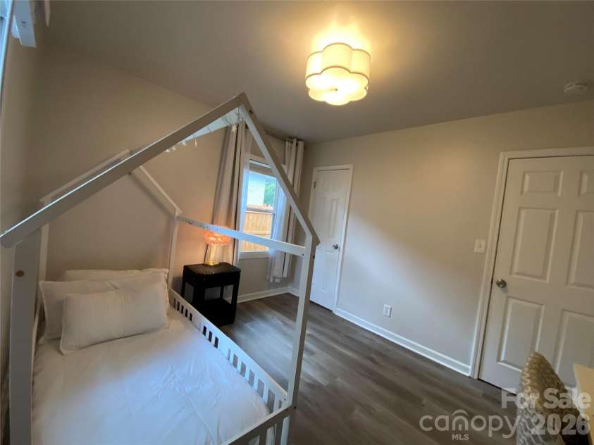 2906 Rush Avenue, Charlotte, NC 28208.  MLS# CAR4435558, YatesRealty ID 57188. 