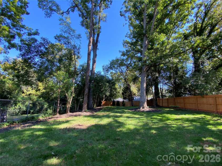 2906 Rush Avenue, Charlotte, NC 28208.  MLS# CAR4435558, YatesRealty ID 57188. 