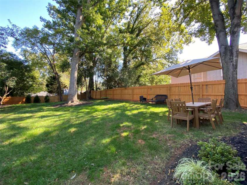 2906 Rush Avenue, Charlotte, NC 28208.  MLS# CAR4435558, YatesRealty ID 57188. 