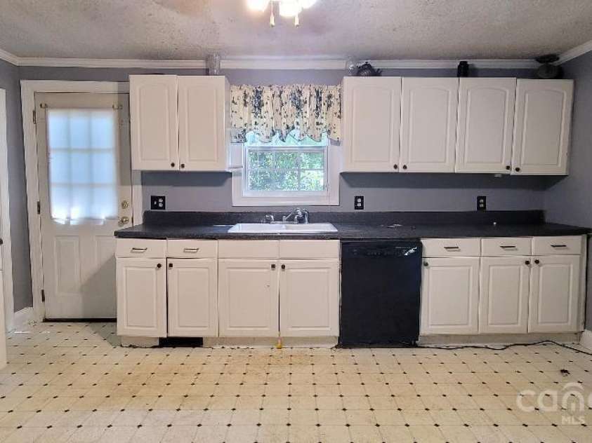3169 Eden Terrace Extension, Rock Hill, SC 29730.  MLS# CAR4211487, YatesRealty ID 5719. Kitchen